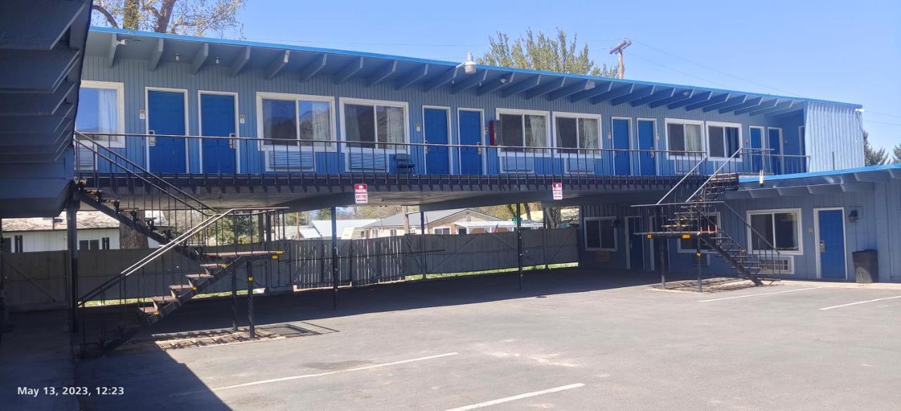Lakeview Lodge Motel エクステリア 写真