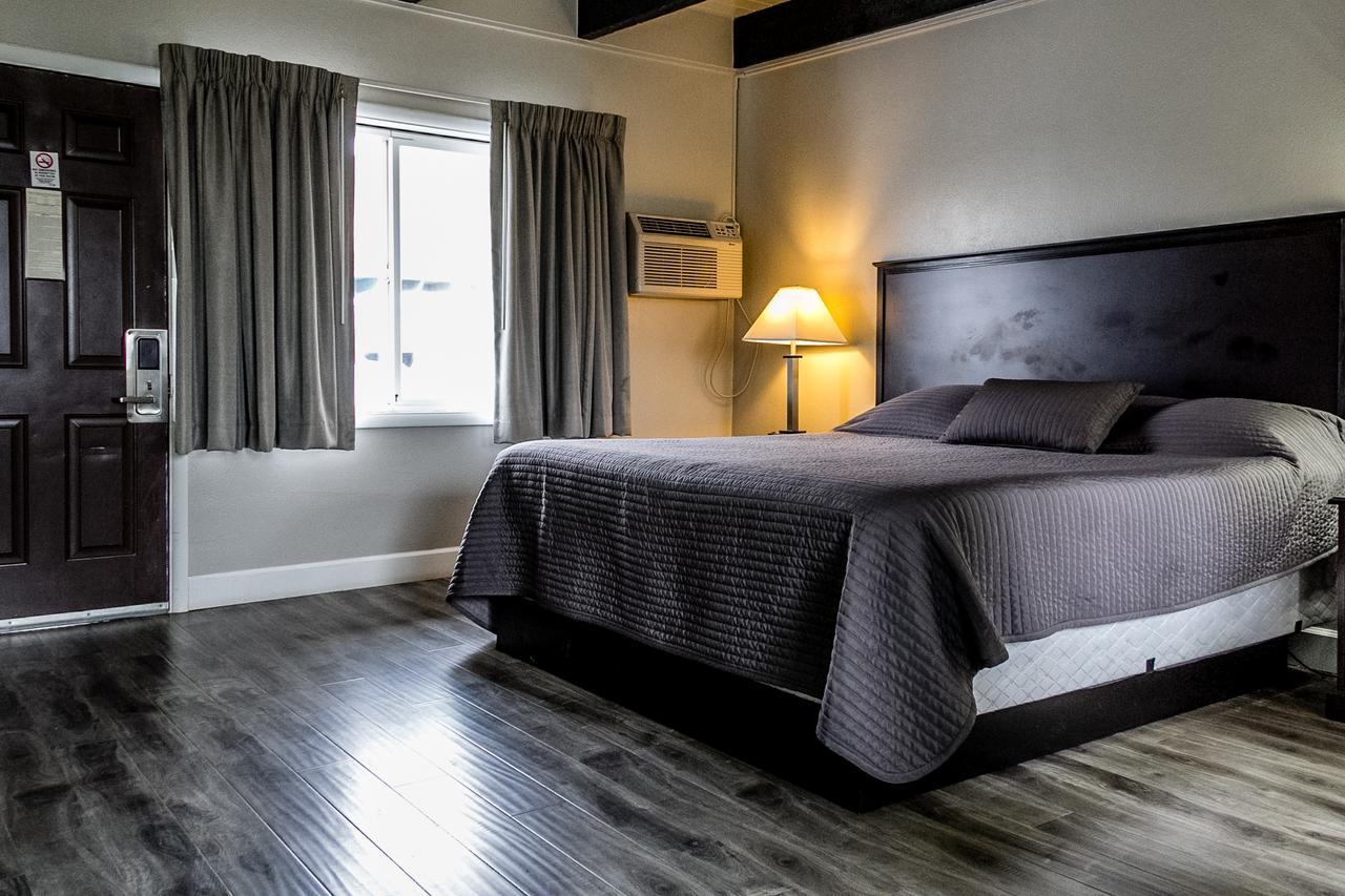 Lakeview Lodge Motel エクステリア 写真