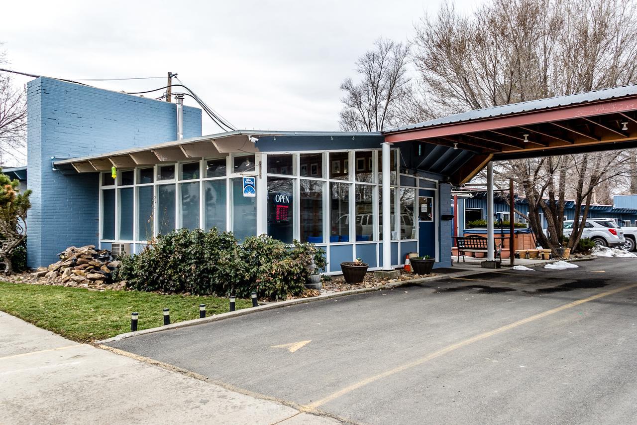 Lakeview Lodge Motel エクステリア 写真